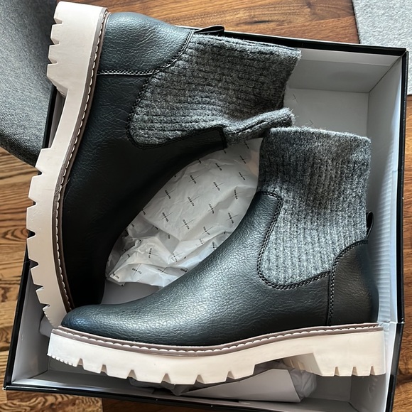 NIB Dolce Vita Puma Bootie - Picture 7 of 7